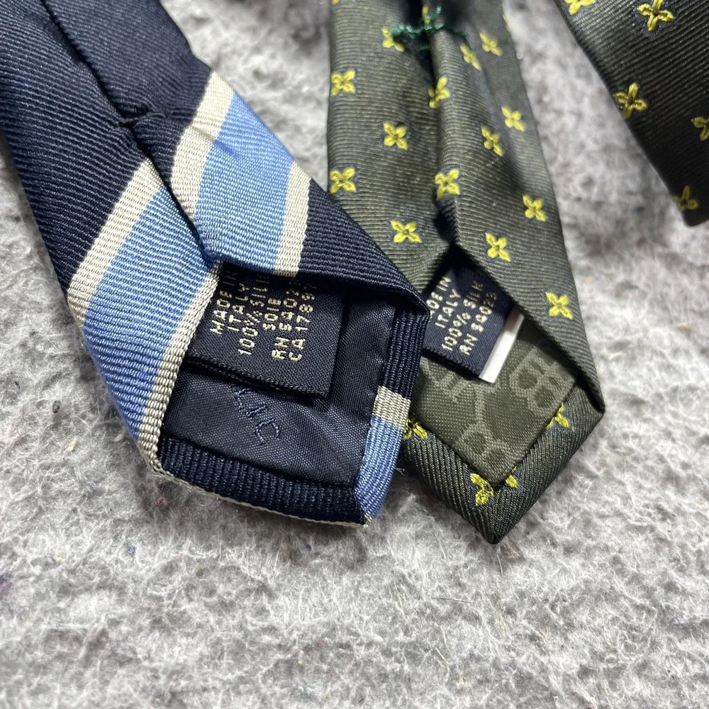 Banana Republic brand banana